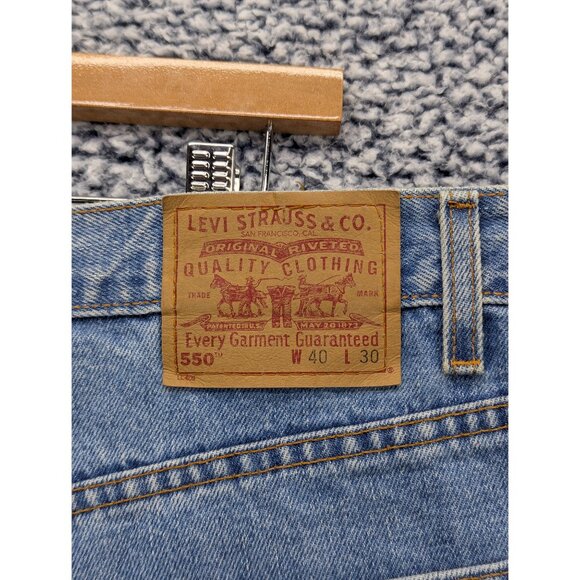 Vintage Levis 550 Relaxed Fit Jeans Mens 40X30 Light Wash Dad 90s Y2K Denim Blue - Picture 7 of 15